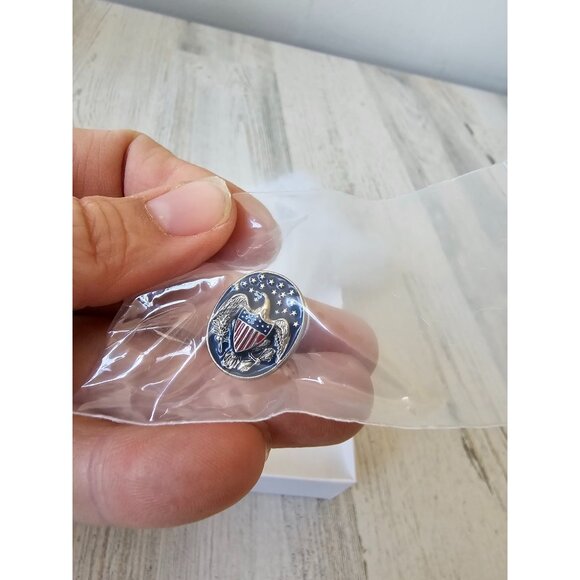 White House eagle shield flag pin historical association‎ new - Picture 2 of 4